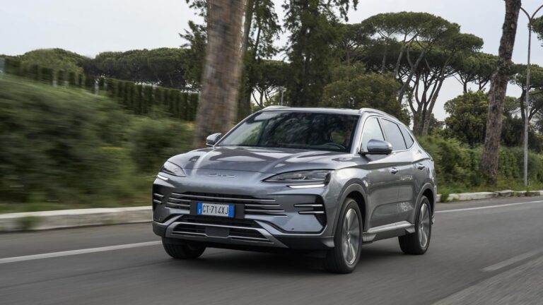 El Seal U, híbrido más vendido en España en abril