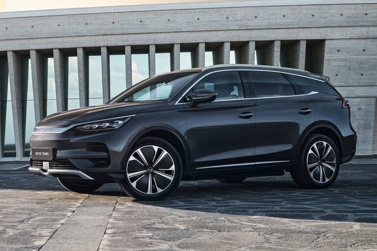 Comparativa entre Peugeot E-5008, Kia EV9 y BYD Tang